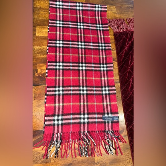 Burberry London Cashmere Scarf Red Nova check Winter Scarf Authentic 🧣 - Picture 2 of 5